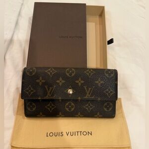 Louis Vuitton Monogram Wallet in Black and Gold